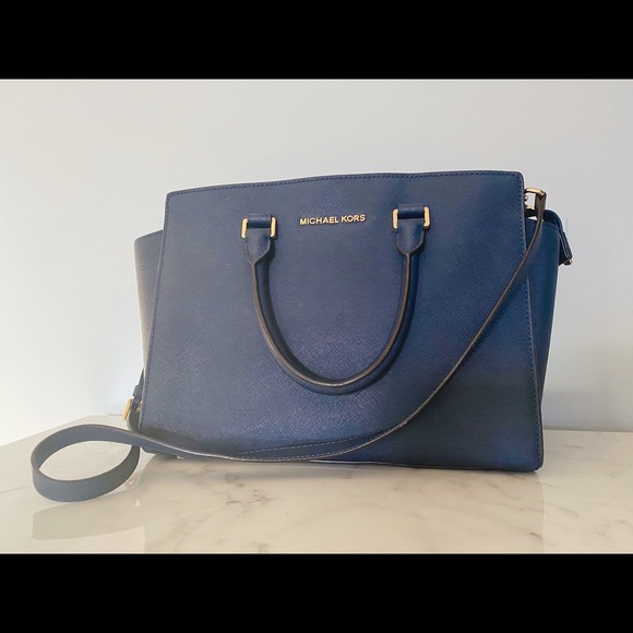 Michael Kors purse - Picture 2 of 10
